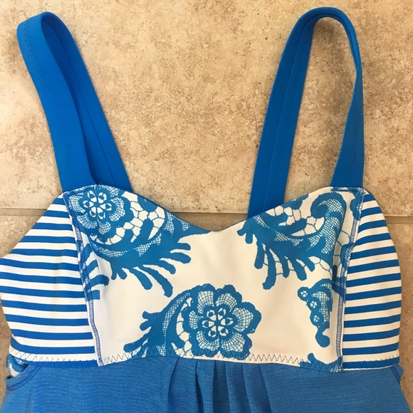 Lululemon Tank - Picture 2 of 5